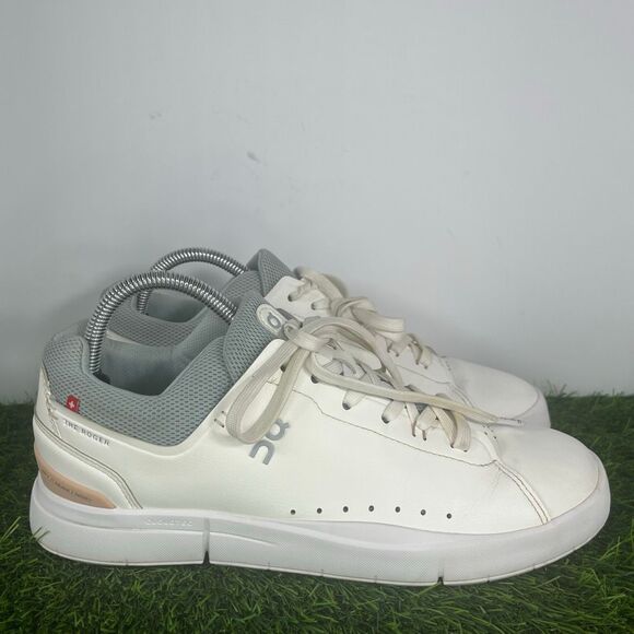 On Cloud On The Roger Advantage Women’s Sz 10.5 Walking|  Comfort Sneakers - Picture 3 of 9